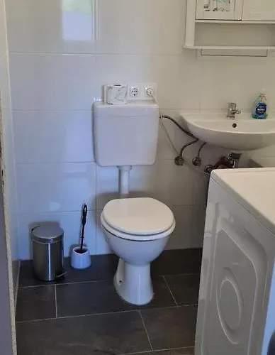 Moderne Handwerker Und Monteur 165 Appartement *