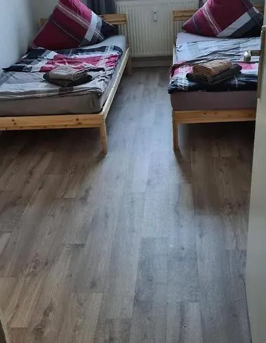 Moderne Handwerker Und Monteur Wohnung 165